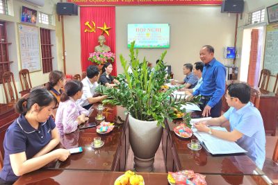 Hội nghị Thường trực Đảng ủy xã Hải Xuân làm việc với cấp ủy Chi bộ Trường Tiểu học Hải Hòa.